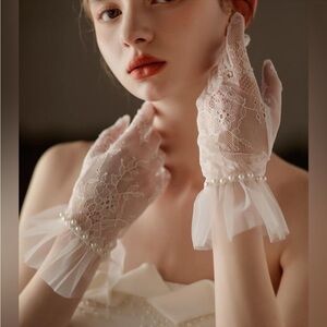 LACE PEARL VICTORIAN ELEGANT FASHION GLOVES